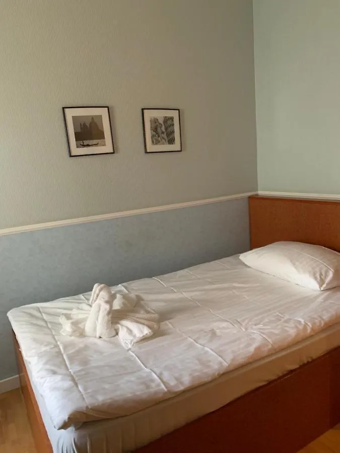 A 57 Koln Longerich 10 Min Zum Zentrum 0*, Colonia Germania