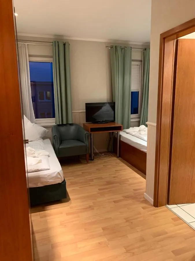 Affittacamere A 57 Koln Longerich 10 Min Zum Zentrum Germania